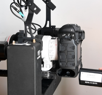 第10步  相机电池转换器的安装